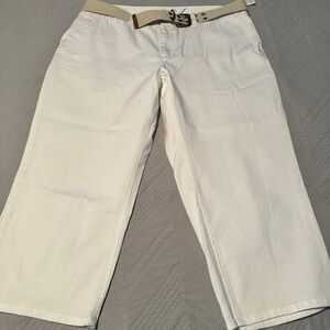 New Womans Casual White Capris